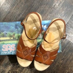 SAS brand Huarache Sandals. Light brown color.